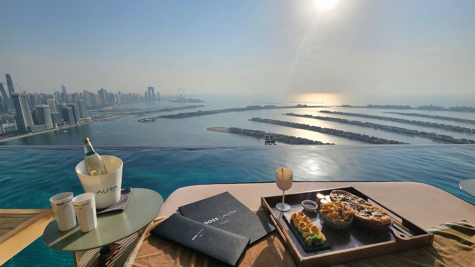 AURA SKYPOOL