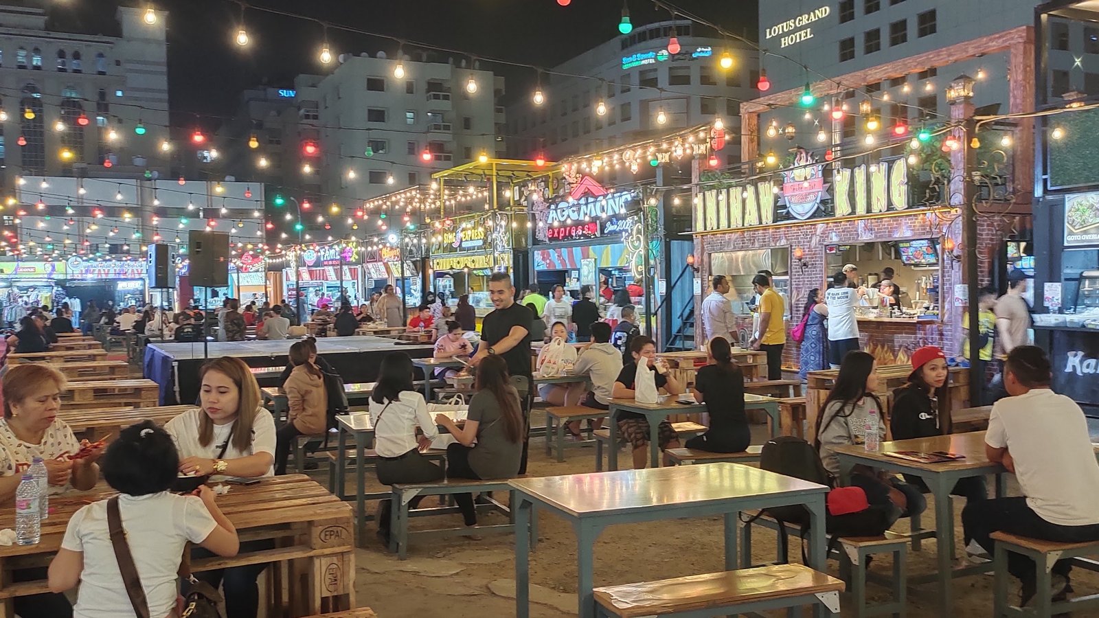 Al Rigga Night market