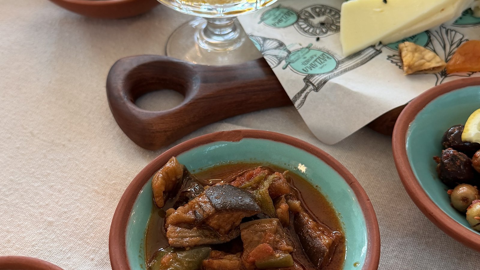 Cesme Bazlama Kahvalti
