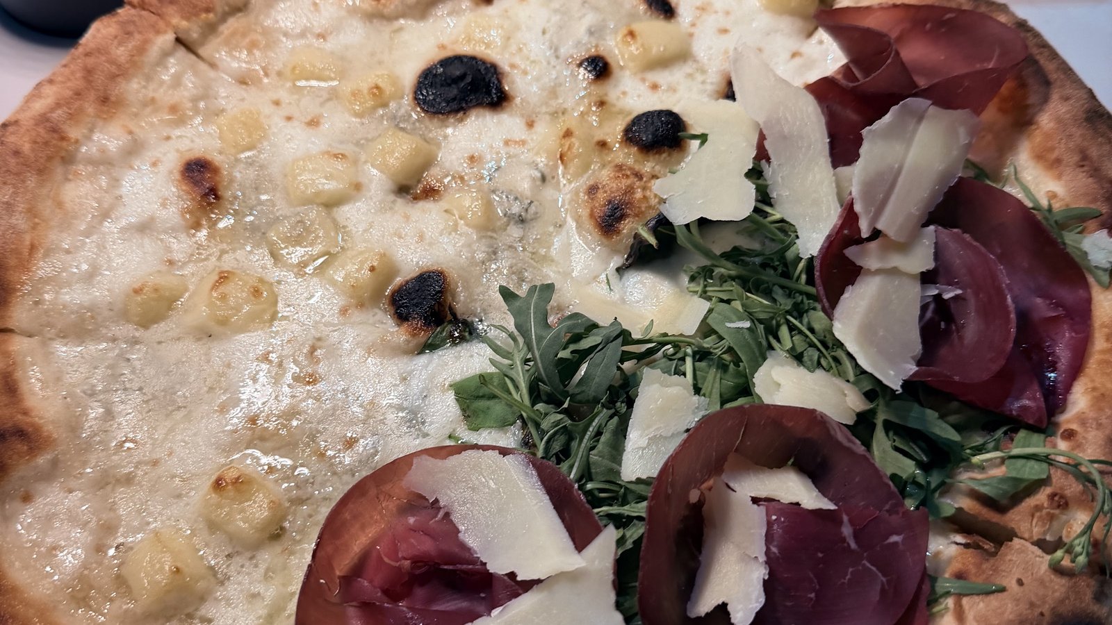 Napoletano pizza